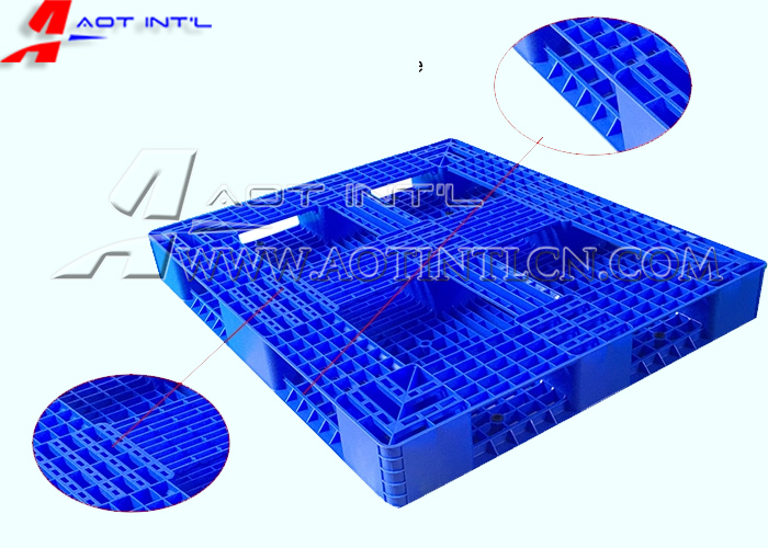 AOT Stackable plastic pallet.jpg